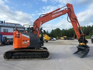 hitachi zx135us 7 stage 5 en53030a7f 6.jpg