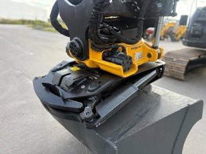 hitachi zx135us 7 stage 5 enf800024e 8.jpg